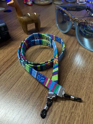 Cordão óculos Étnico  R$ 19,90